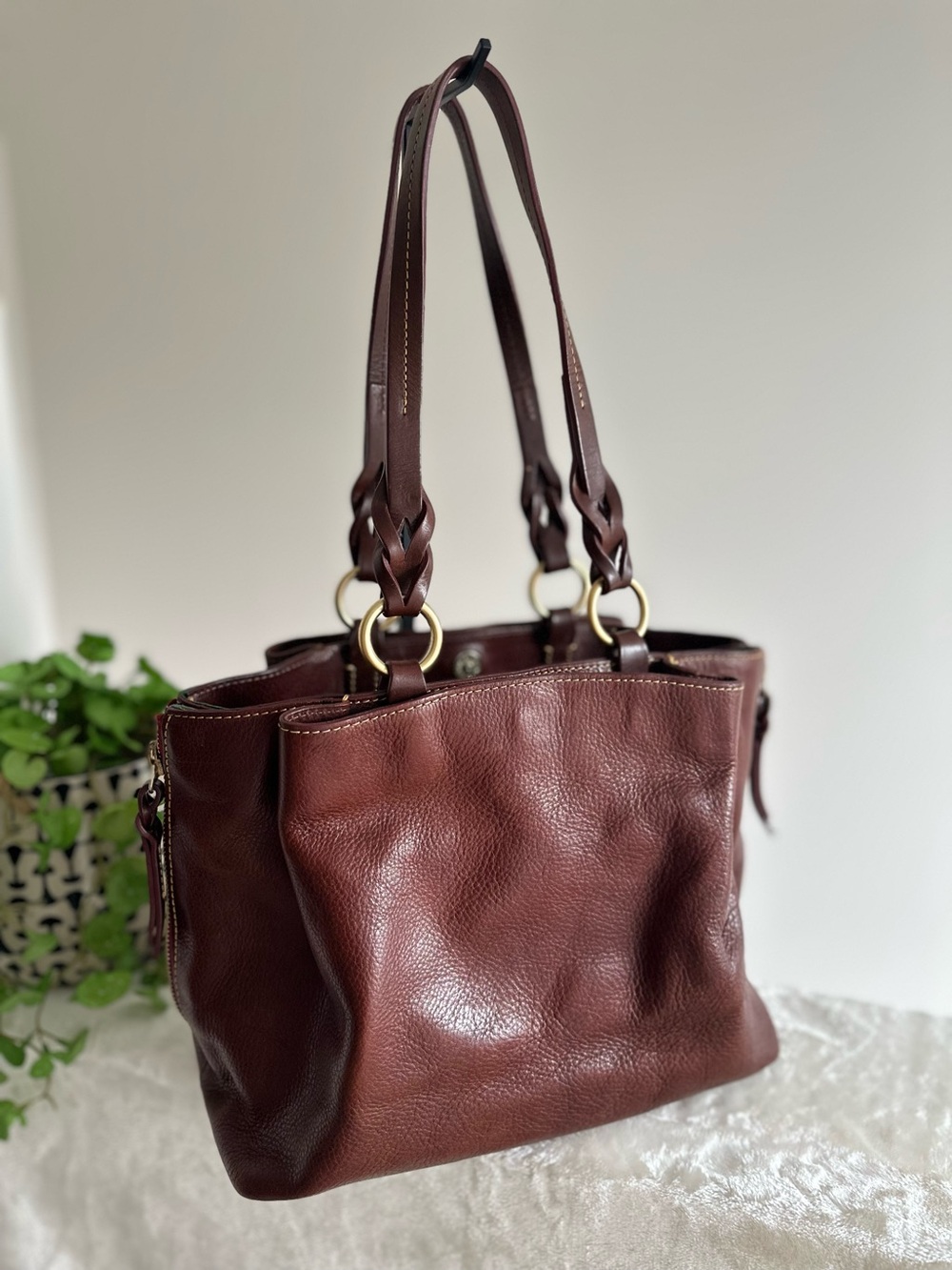 Dooney & Bourke Large Zip Chestnut Florentine Barlow Bag - Picture 6 of 12